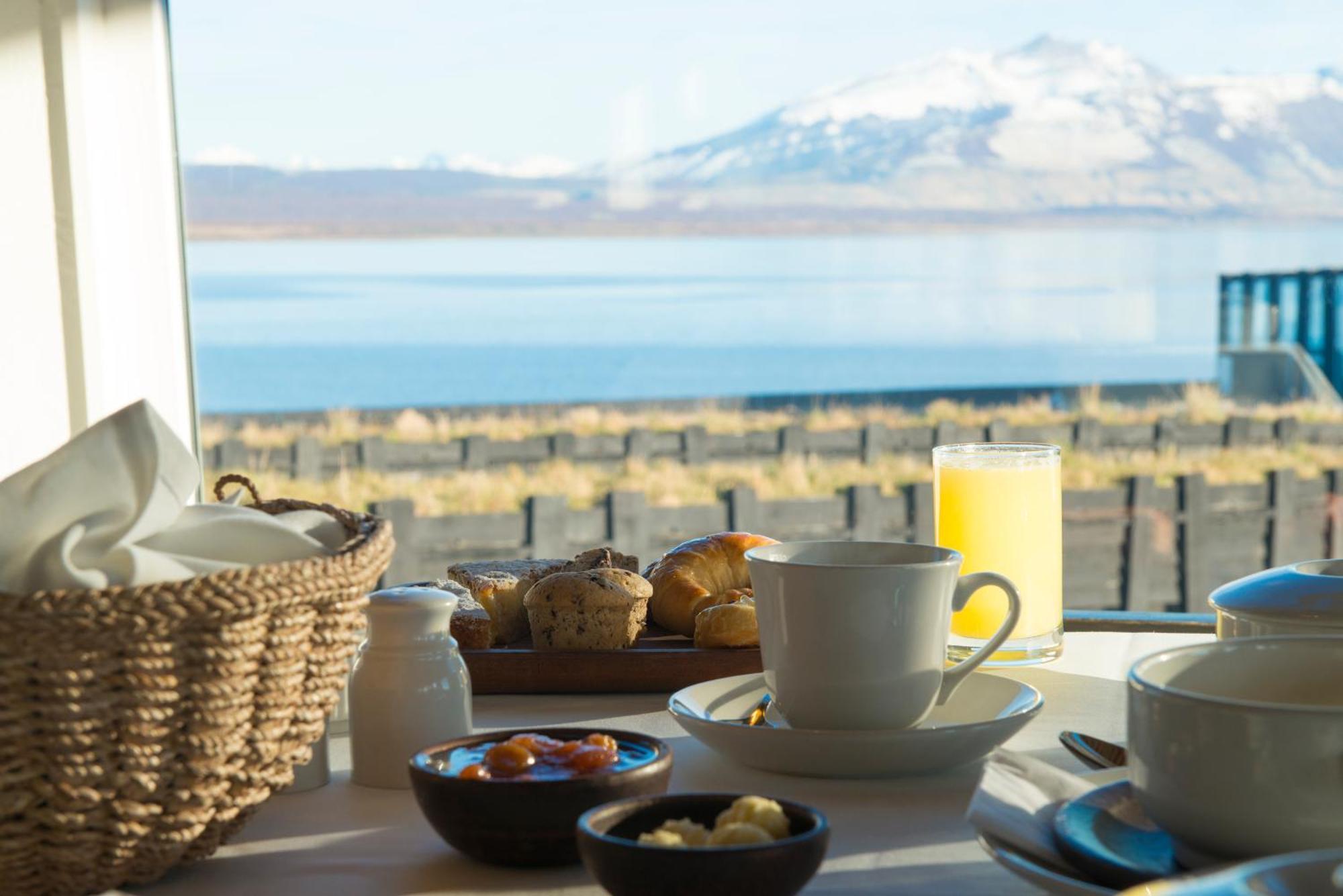 Remota Patagonia Lodge Puerto Natales Exterior foto